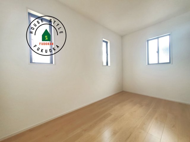 福岡市城南区堤1丁目第3-2棟（1号棟）の内観：施工例|落ち着いた色調の洋室です。