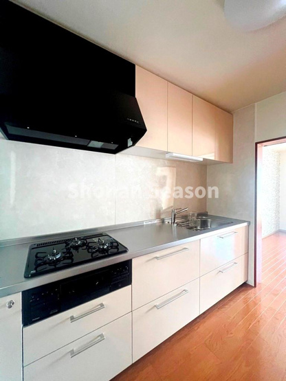 【キッチン】 | 3口コンロにグリル搭載！お料理のレパートリーが増えそうですね♪