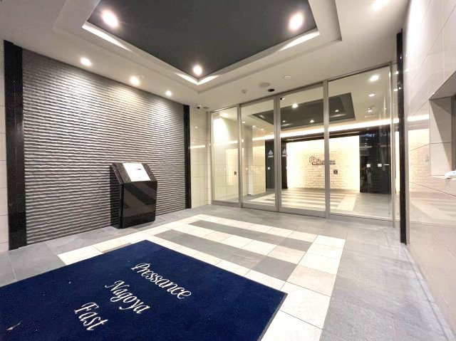 プレサンスNAGOYAファスト　名古屋市賃貸　仲介手数料無料のエントランス