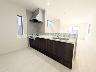 【キッチン】 | 浜松市中央区原島町 3期 新築一戸建て | キッチンです