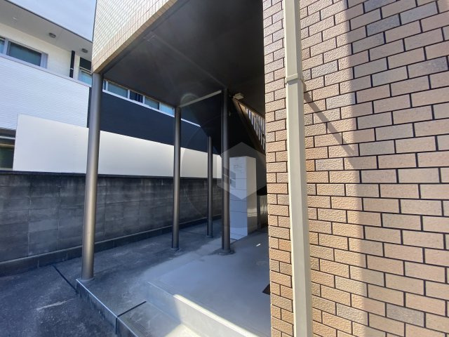 エントピア西堤のエントランス