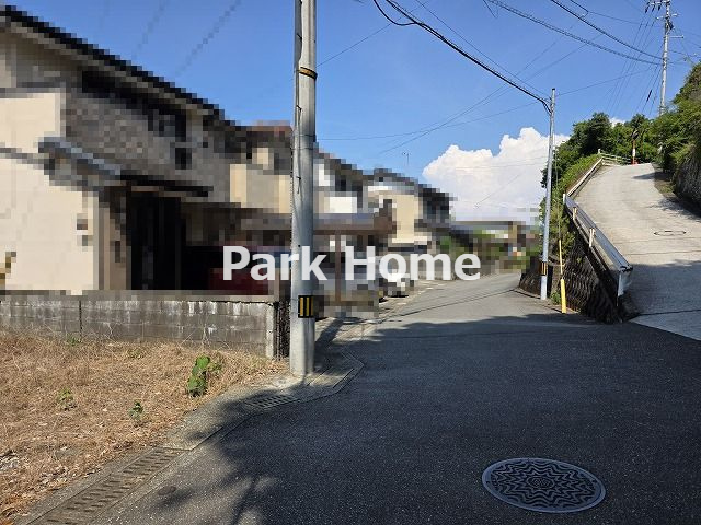 高知市神田 -建築条件付き-売土地の前面道路含む現地写真