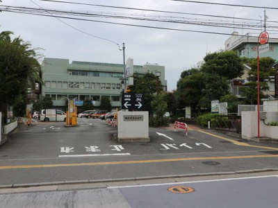  | 横浜市栄区役所まで552m 