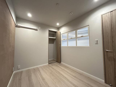  | 洋室２　お洒落な室内窓♪ 