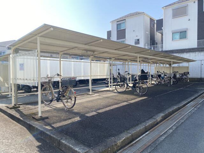  | バイク、自転車も置けます 