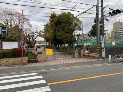  | 根岸小学校まで300m 