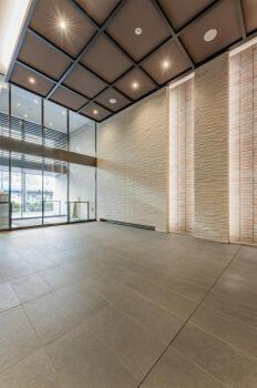  | マンションロビーです。入ると… 