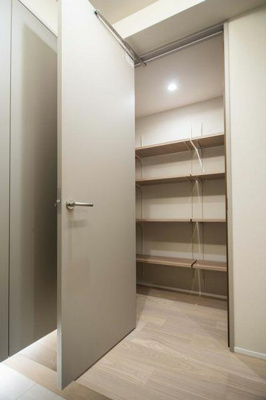  | 玄関からアクセスできるシュー… 