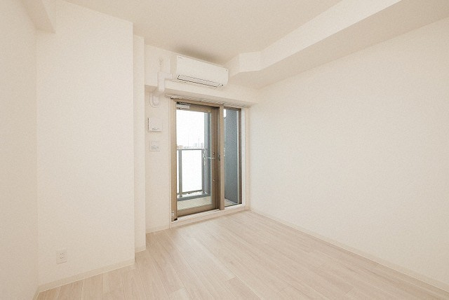 アドバンス大阪カーサの居間・リビング