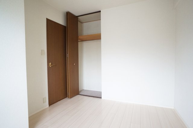 西宮名塩ウィンディヒルズ2番館の寝室