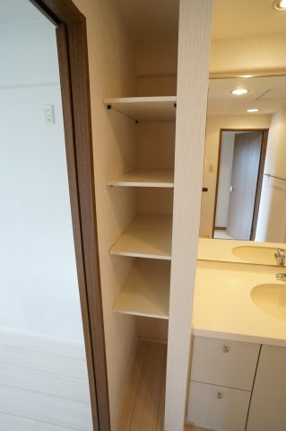 西宮名塩ウィンディヒルズ2番館の収納