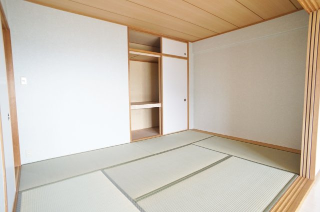 西宮名塩ウィンディヒルズ2番館の和室