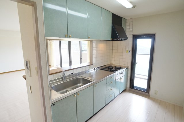 西宮名塩ウィンディヒルズ2番館のキッチン