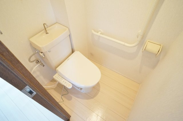 西宮名塩ウィンディヒルズ2番館のトイレ