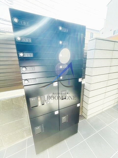 ＣＦジオーレ南小岩のその他共用部分|集合ポストと宅配ボックスです。