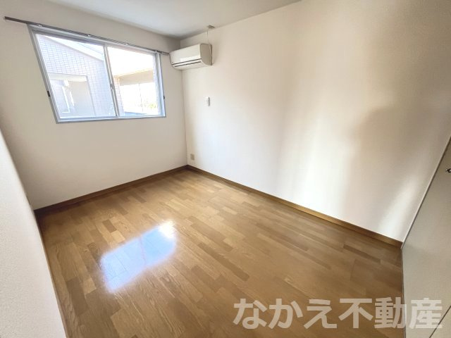 【寝室】 | 落ち着いた色調の寝室です