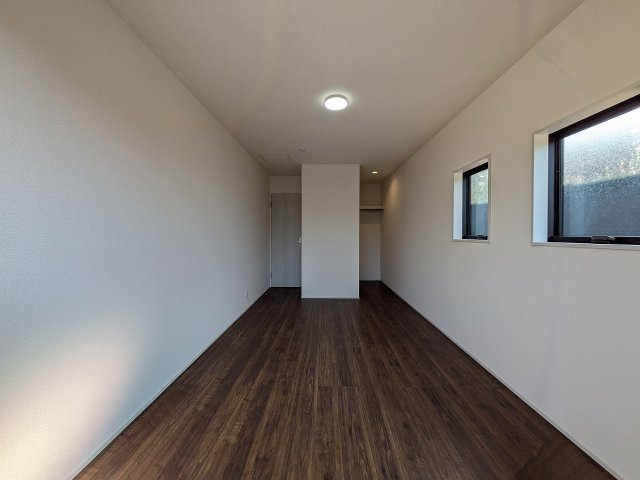 八王子市　下恩方町　新築一戸建て　１６期の収納|～ウォークインクローゼットでお荷物がスッキリ収まります～