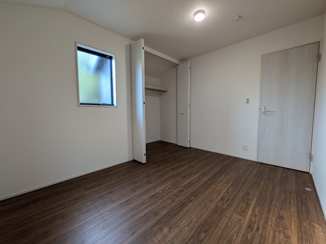 八王子市　下恩方町　新築一戸建て　１６期の収納|～2階全居室クローゼット完備～