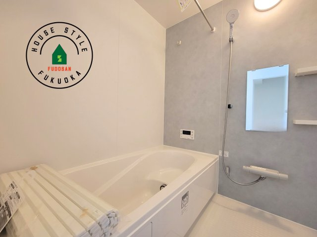 糟屋郡宇美町若草1丁目第4-3棟(3号棟)の浴室|1日の疲れを癒してくれる広々バスルーム。雨の日のお洗濯にも大活躍な浴室乾燥機付です！