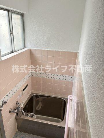 東大阪市花園東町１丁目のテラスの浴室|日々の暮らしに欠かせないお風呂です