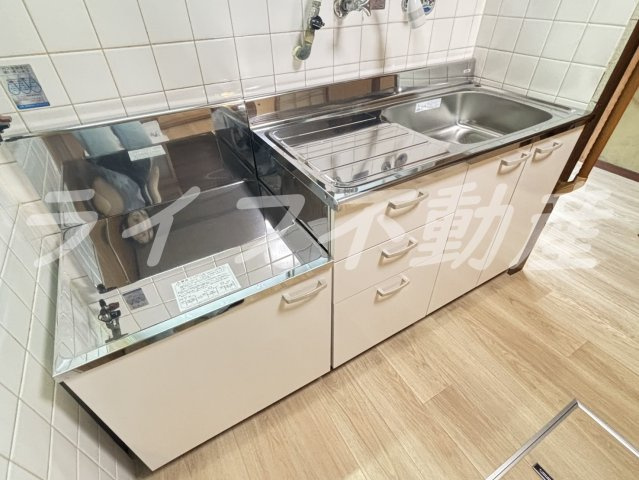 東大阪市花園東町１丁目のテラスのキッチン|キッチンでお料理をお楽しみください