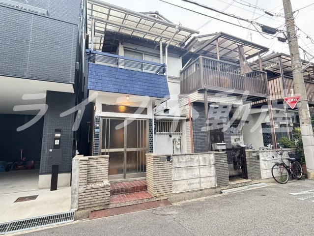 東大阪市花園東町１丁目のテラス