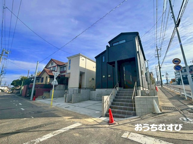 名東区山の手31801(全2棟)の前面道路含む現地写真