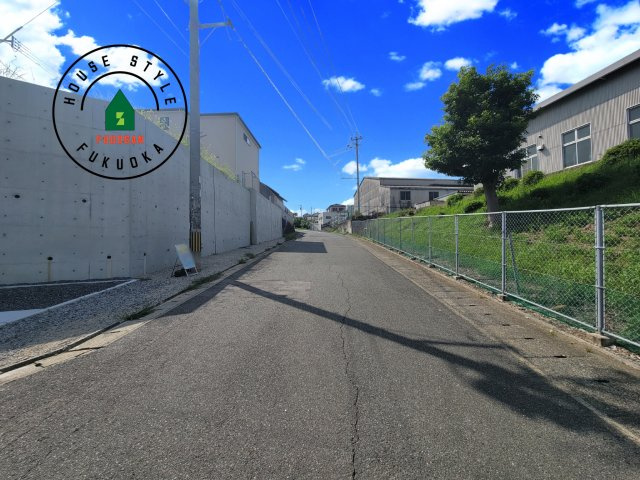 糟屋郡宇美町若草1丁目第4-3棟(4号棟)の前面道路含む現地写真|前面道路です。