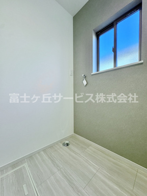 【ランドリースペース】 | 豊橋市柱二番町 2期 新築一戸建て 2号棟 | 洗濯機置き場です