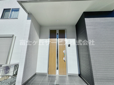【エントランス】 | 豊橋市柱二番町 2期 新築一戸建て 2号棟 | エントランスです