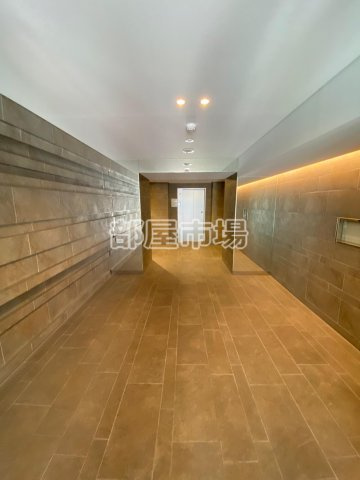 PREMIUM CUBE G 上野のロビー