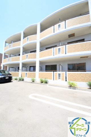 いちご館の駐車場