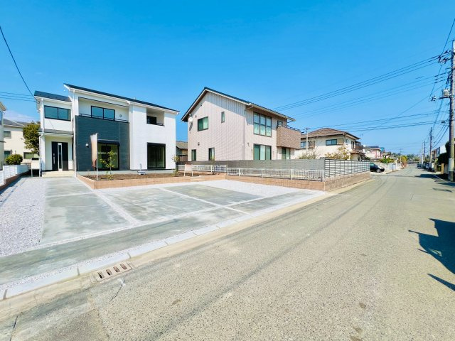 前橋緑が丘の前面道路含む現地写真|閑静な住宅地◎