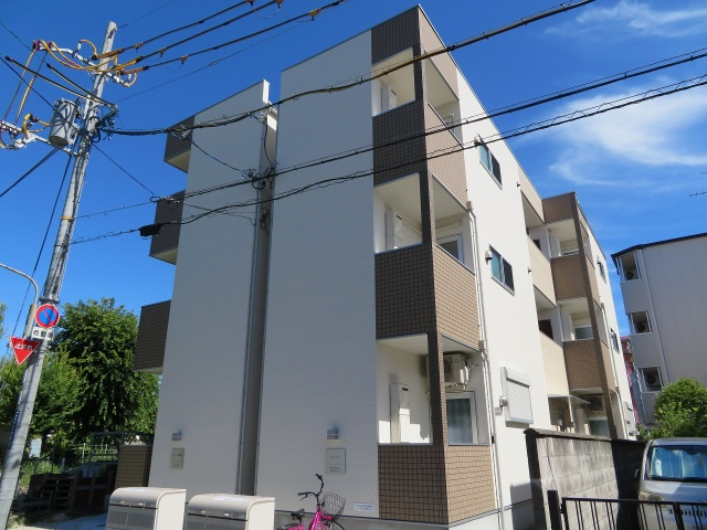 ハーモニーテラス御厨中の外観