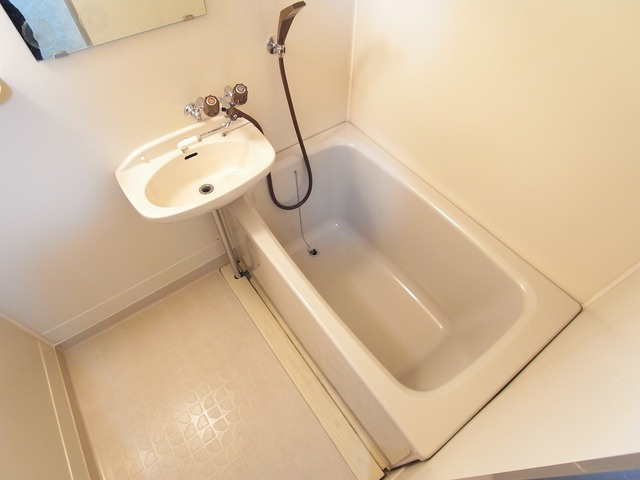 ＳＡＮＫＯラフィーネ三宮の浴室