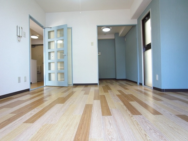 ＳＡＮＫＯラフィーネ三宮の居間・リビング