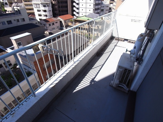 ＳＡＮＫＯラフィーネ三宮のバルコニー