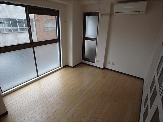 ＳＡＮＫＯラフィーネ三宮の居間・リビング