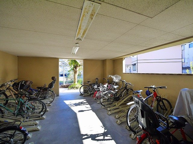 レフィナード・ラ・シャレー生駒のその他共用部分