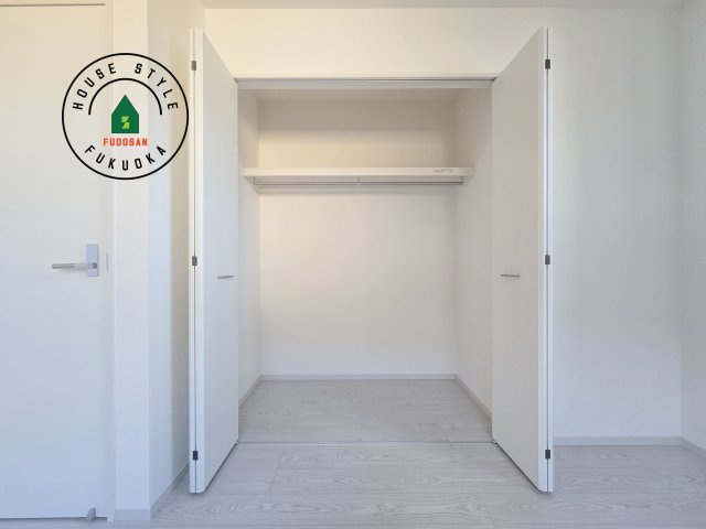 福岡市南区曰佐5丁目第3-2棟(2号棟)の内観：施工例|大きなスペースがあり、収納には困りません。