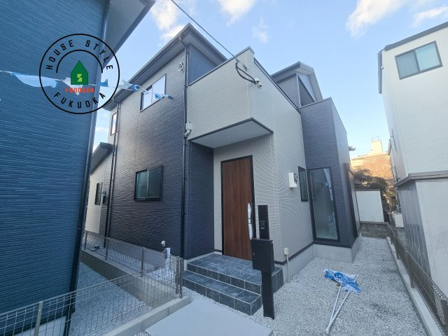 福岡市南区曰佐5丁目第3-2棟(2号棟)の前面道路含む現地写真|見学の時間などお気軽にお問い合わせ下さい。