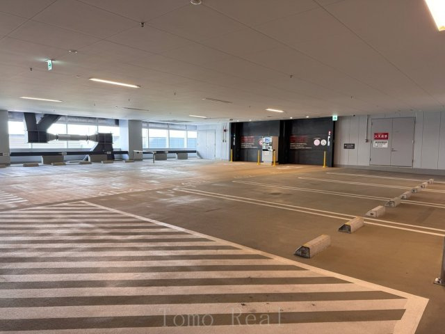 アークヒルズフロントタワーRoPの駐車場
