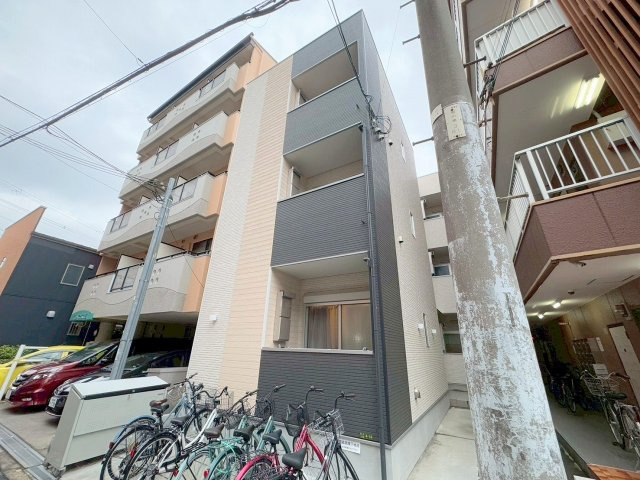 シャルマン相川の外観