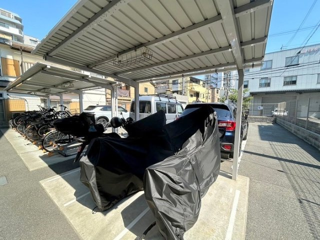 エスプレイス新大阪サウスゲートの駐車場