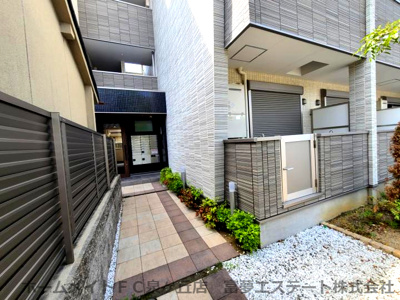 【エントランス】 | TKアンバーコート羽衣