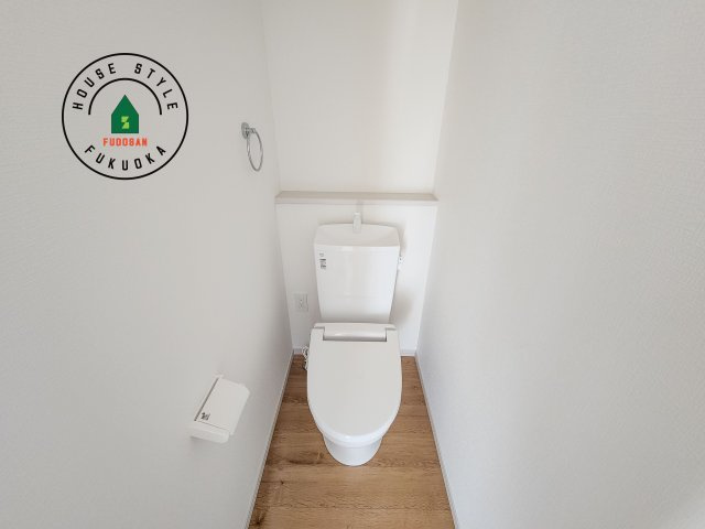 春日市弥生7丁目第1-3棟(1号棟)のトイレ|温水洗浄便座を完備しております。2ヶ所にトイレがあるのは朝の慌ただしい時間も安心です。