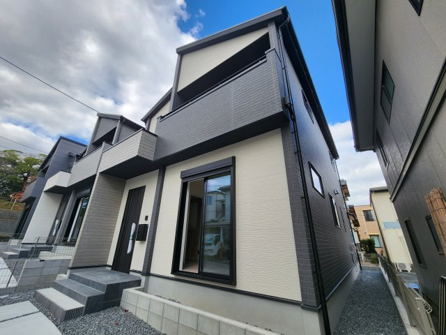 春日市弥生7丁目第1-3棟(3号棟)の外観|デザイン性のある外観です。