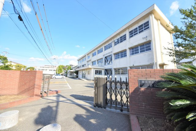 春日市弥生7丁目第1-3棟(3号棟)の周辺|春日中学校