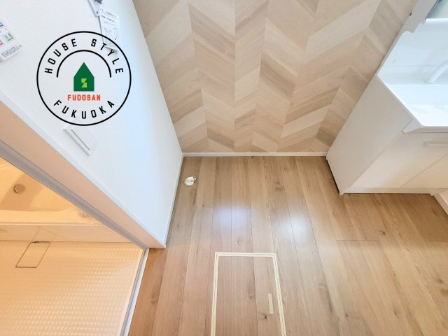 春日市須玖北4丁目第2-2棟(1号棟)のランドリースペース|ランドリースペースとなります。広々して有効的にご使用できます。 