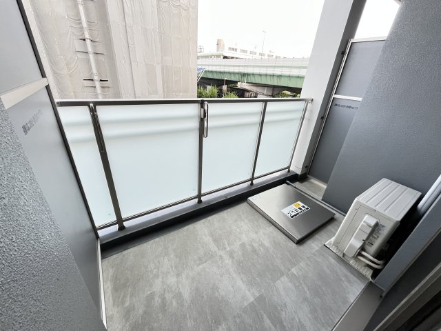 ファーストフィオーレ長田グランディールのバルコニー